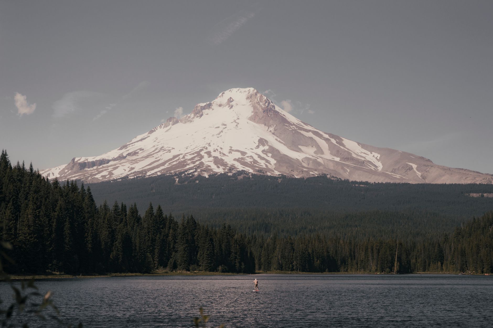 Stunning view of Mount Hood reflecting in Trillium Lake in Oregon, perfect for outdoor adventures.